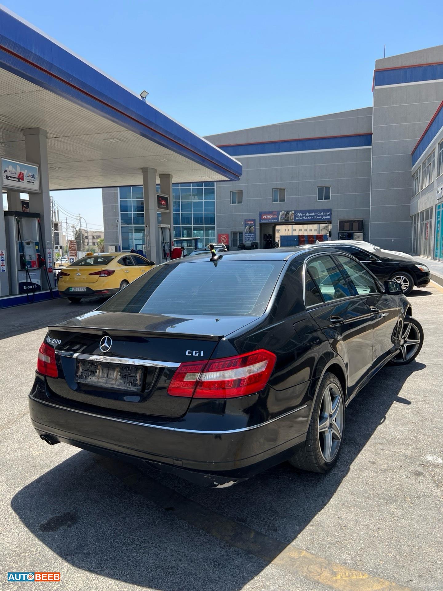 مرسيدس بنز E200 2011