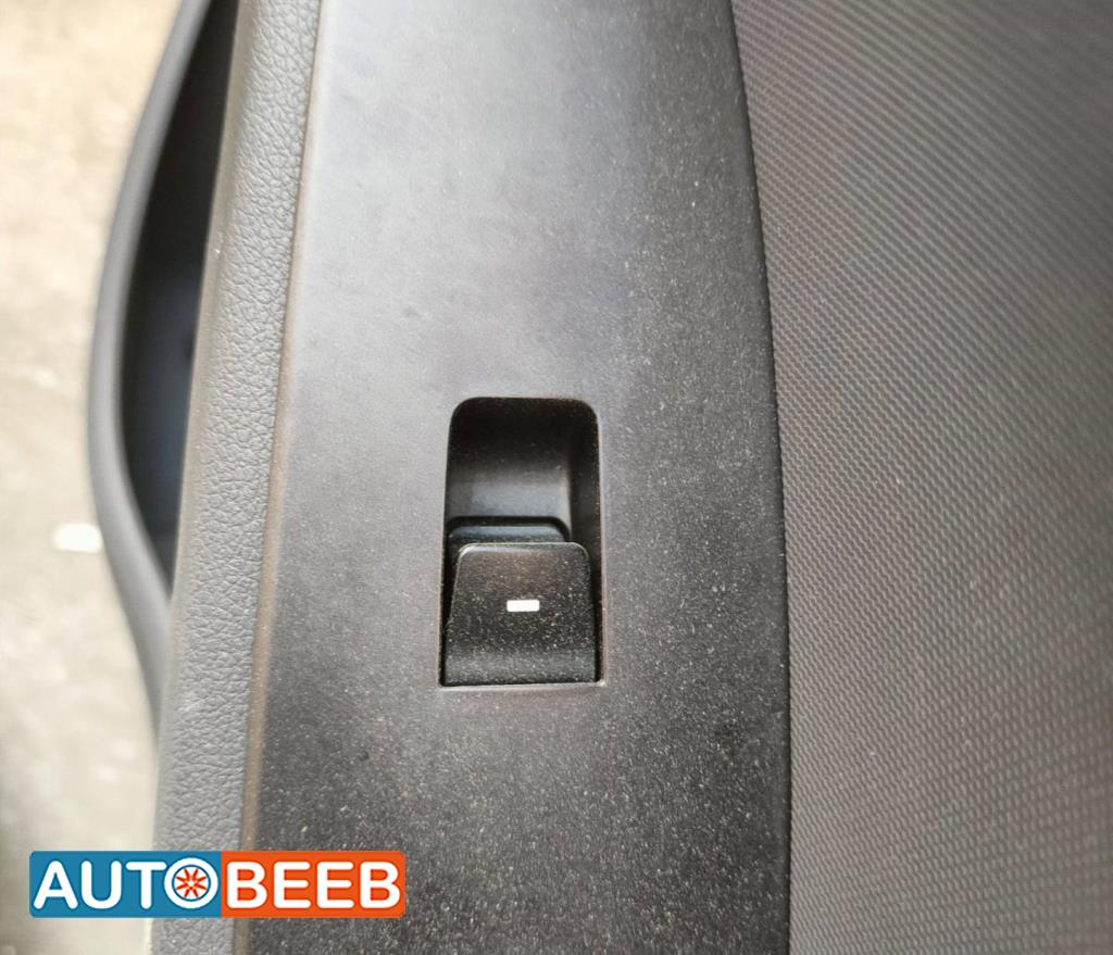 Cabin  Control buttons Hyundai Ioniq