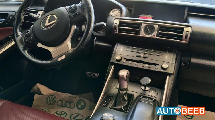 Lexus IS350 2015