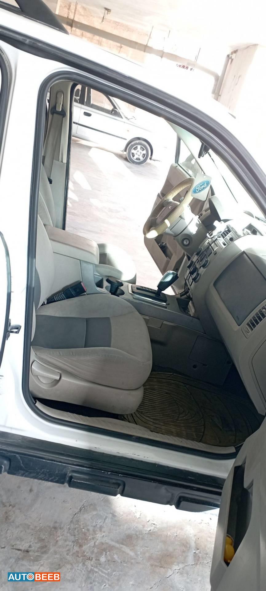 Ford Escape 2008