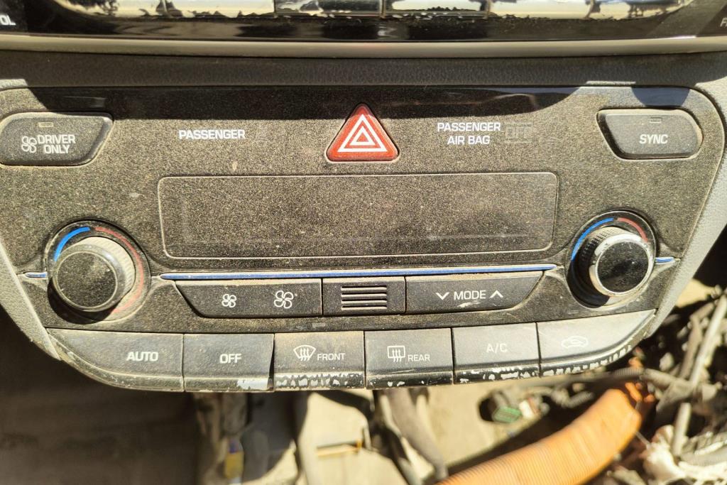 Cabin  Dashboard Hyundai Ioniq