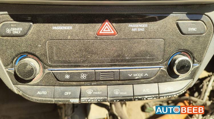 Cabin  Dashboard Hyundai Ioniq