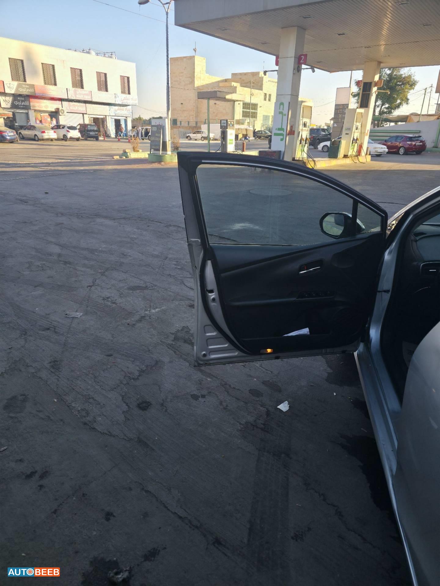 Toyota Prius 2018