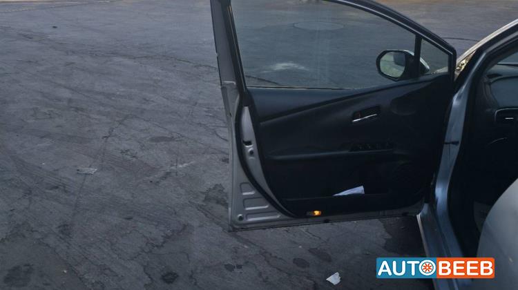 Toyota Prius 2018