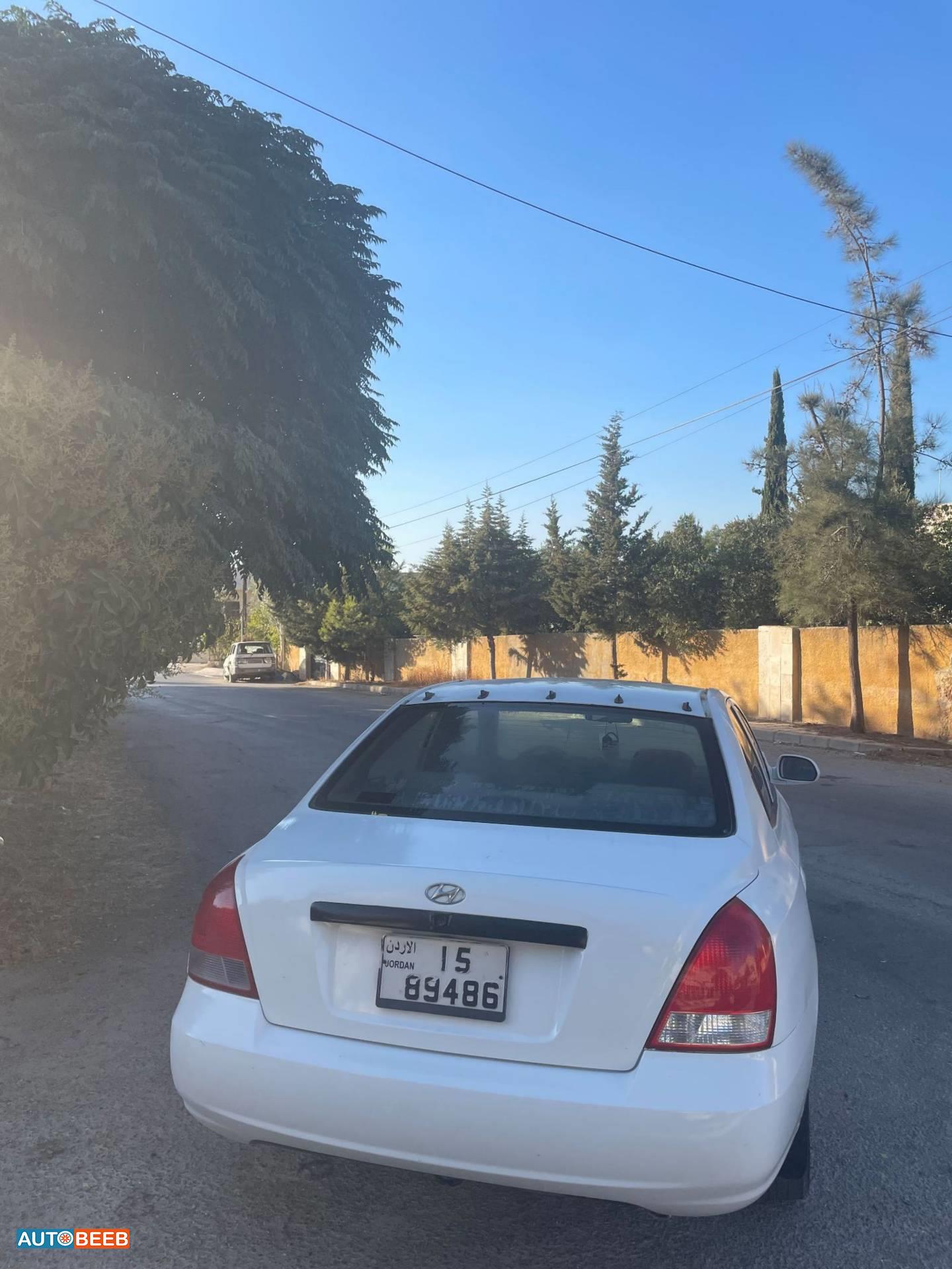 Hyundai  2001