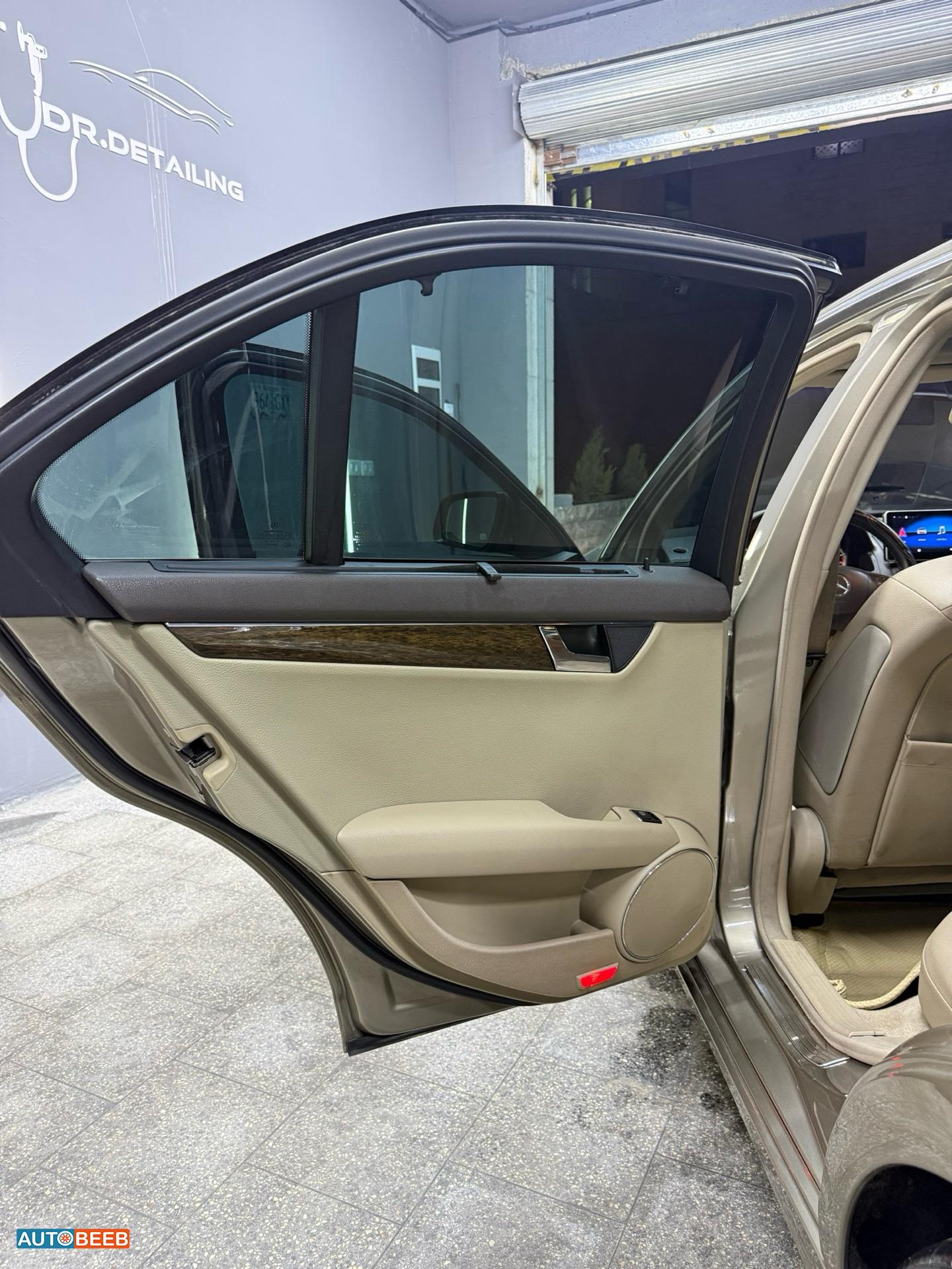Mercedes Benz C200 2009