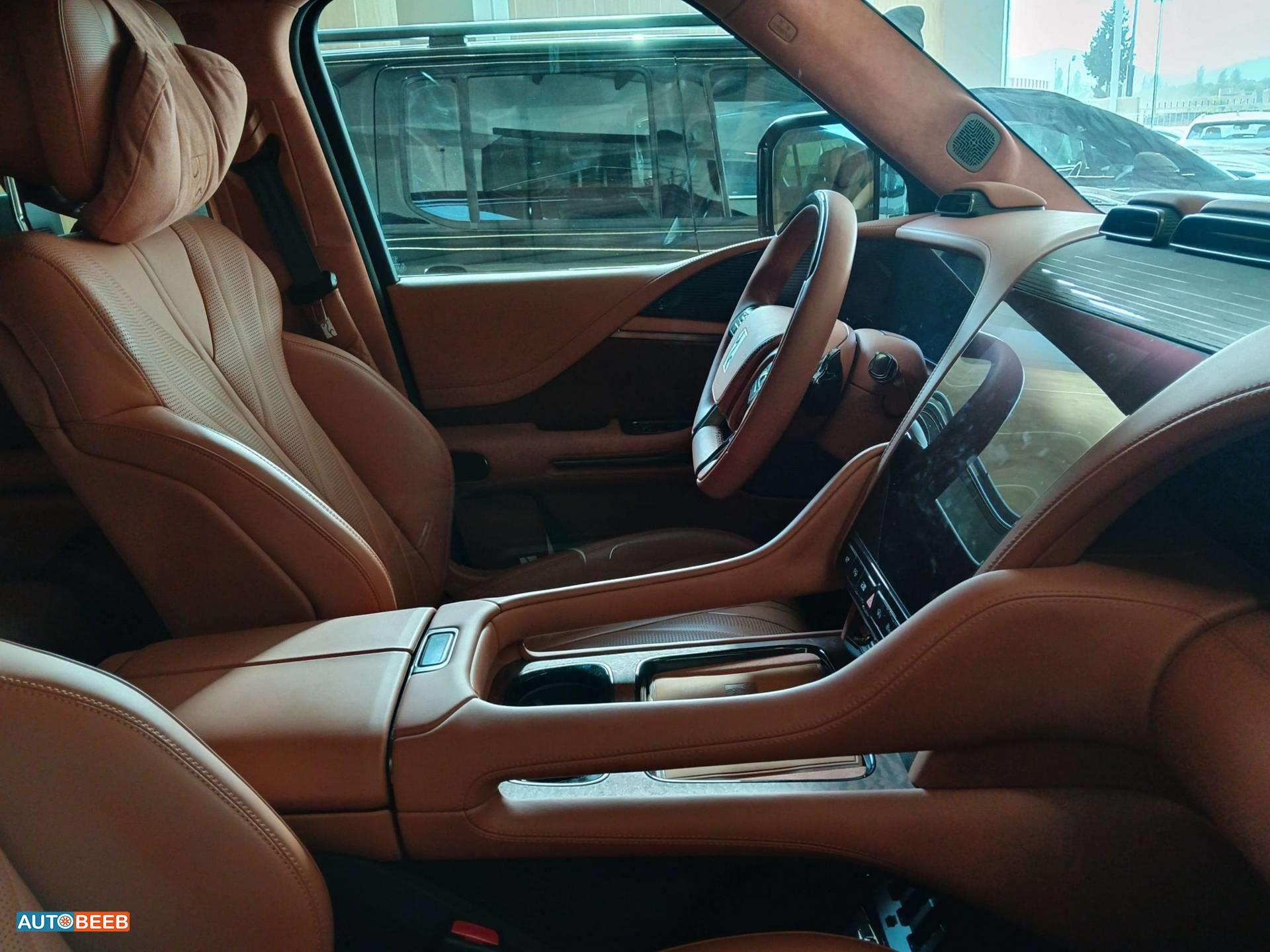 BYD Yangwang U8 2025