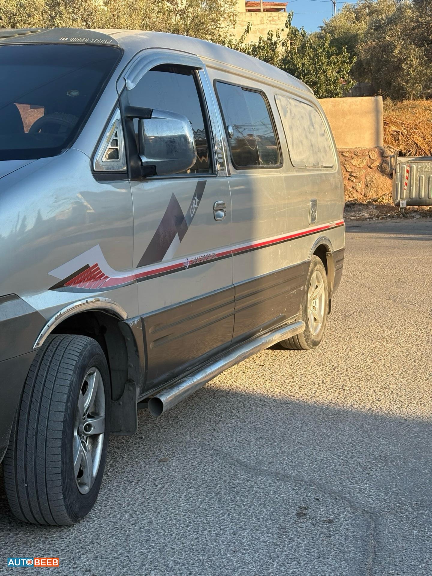 Minibus Hyundai 2006