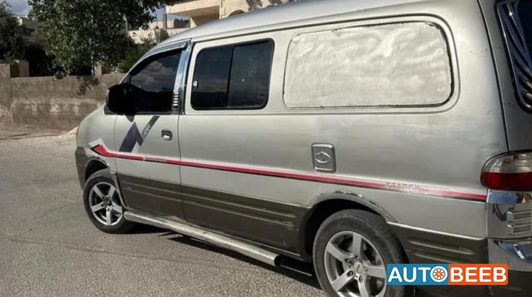 Minibus Hyundai 2006