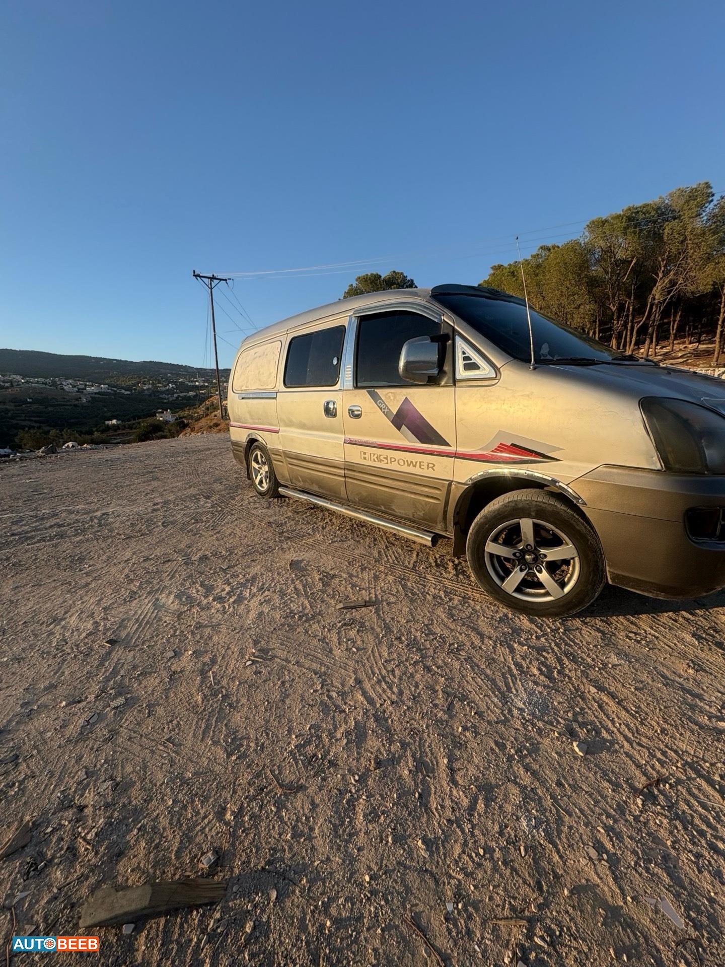 Minibus Hyundai 2006