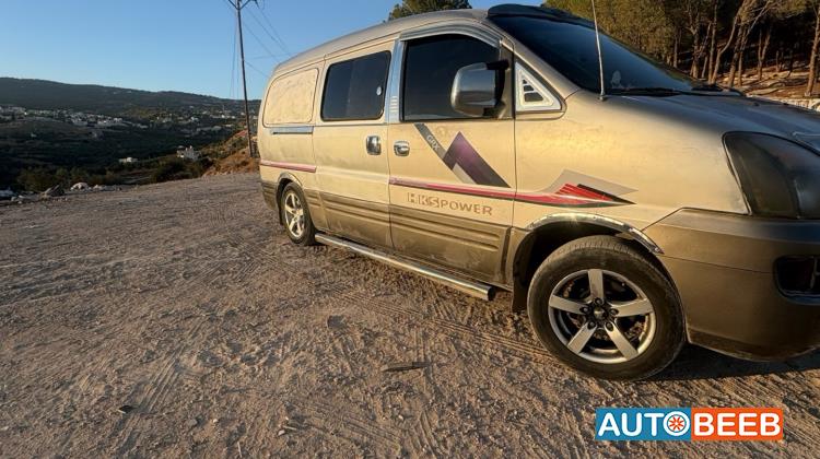 Minibus Hyundai 2006