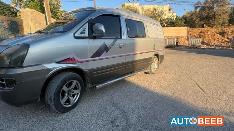 Minibus Hyundai 2006