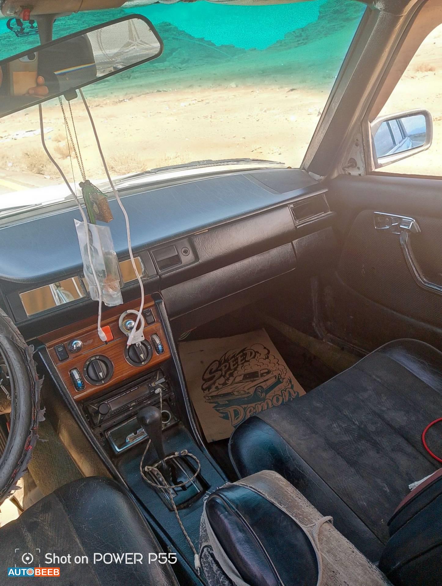 مرسيدس بنز C240 1979