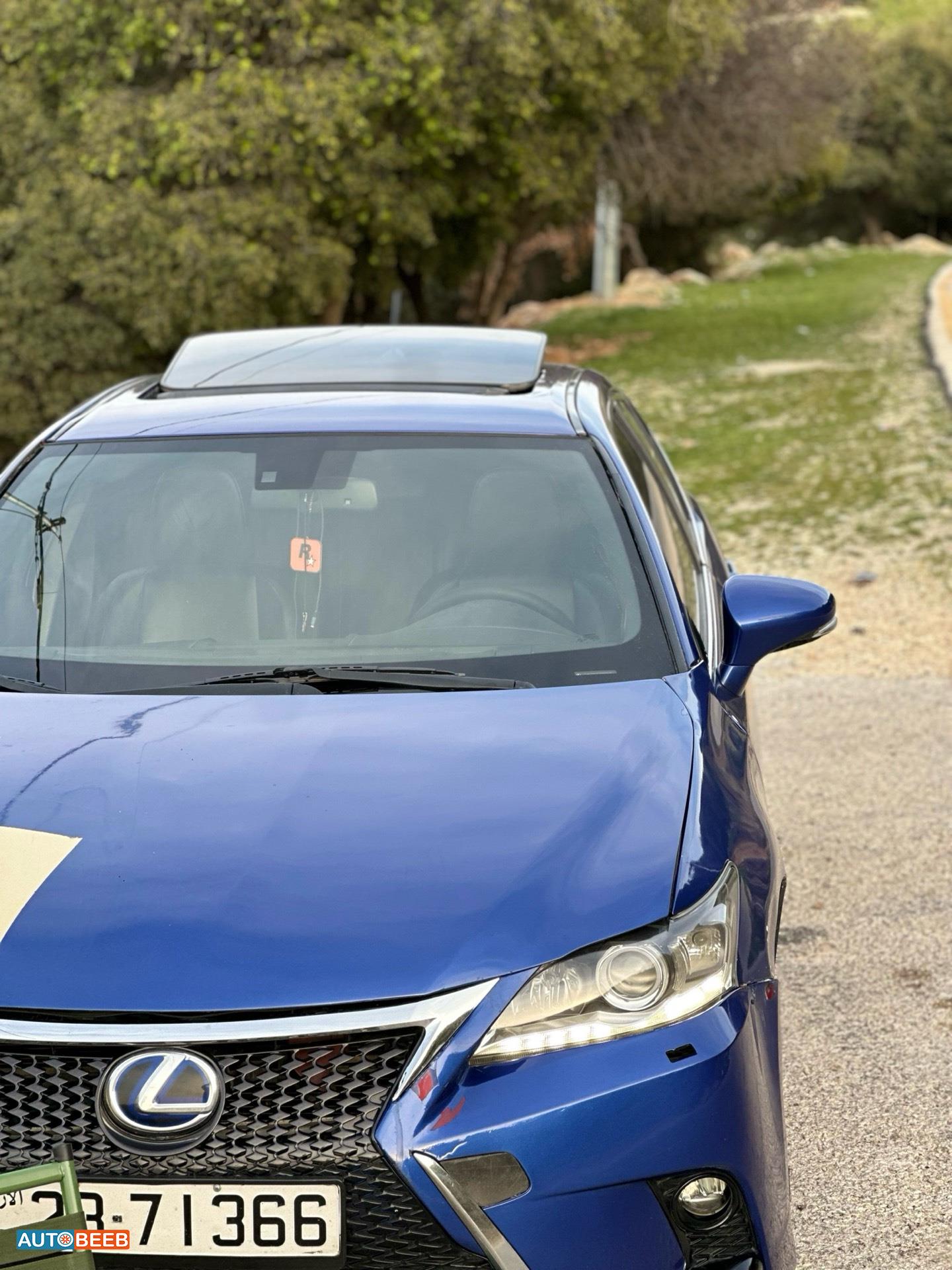 Lexus CT200 2012