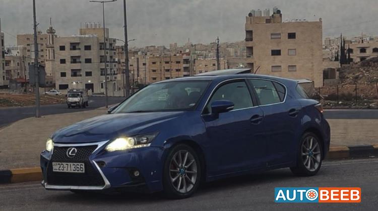 Lexus CT200 2012