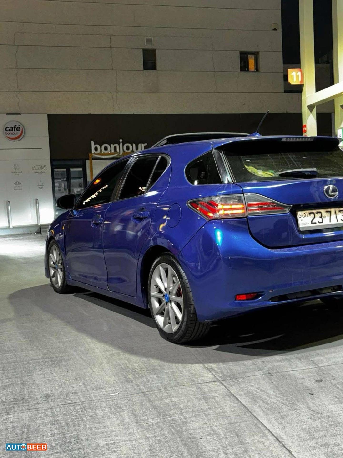 Lexus CT200 2012