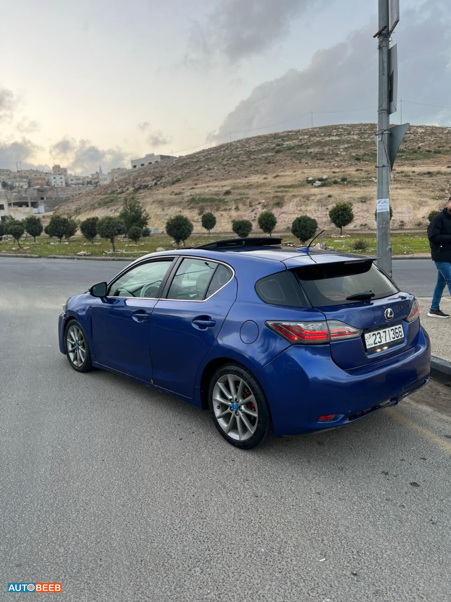 Lexus CT200 2012