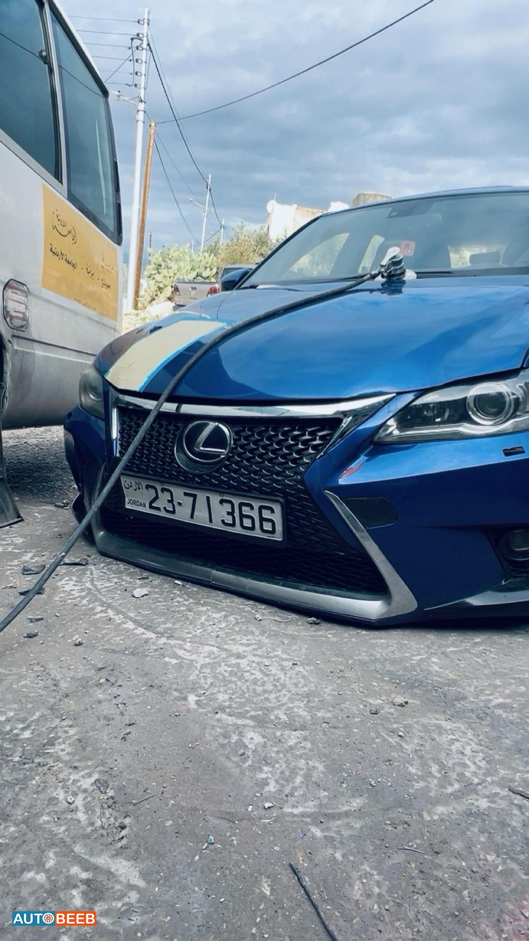 Lexus CT200 2012