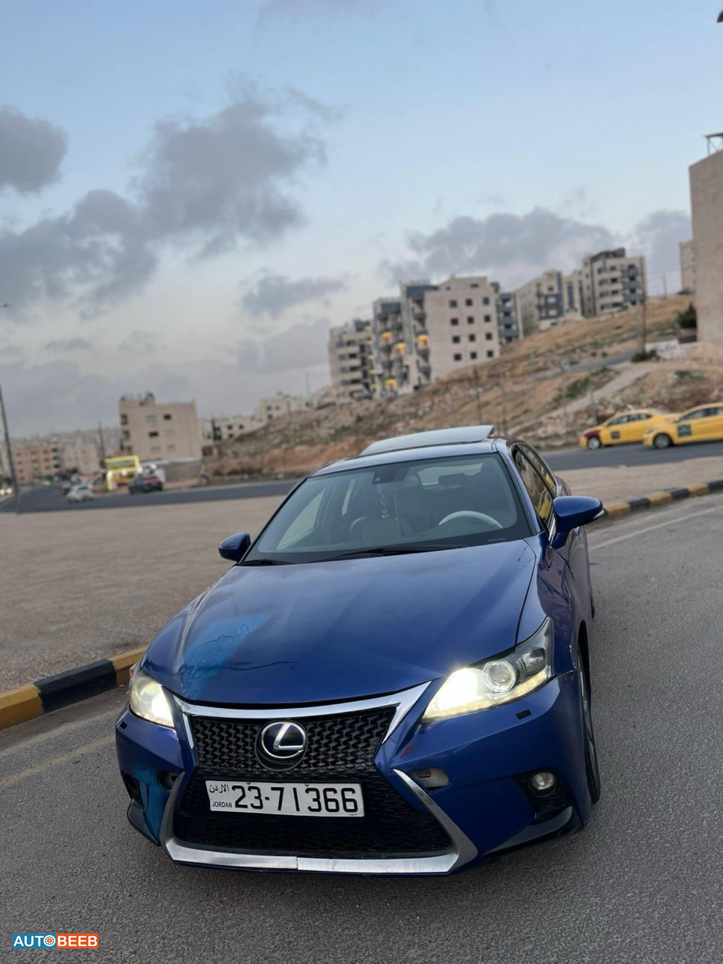 Lexus CT200 2012