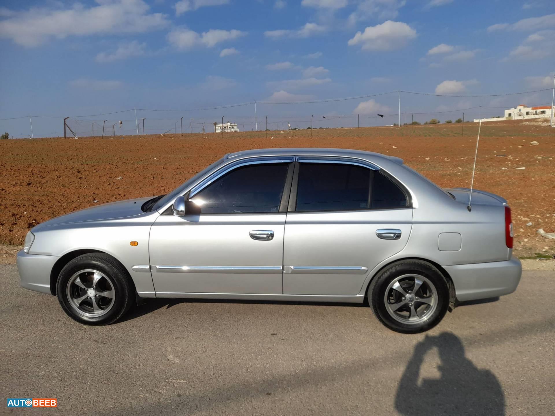 هيونداي فيرنا 2001