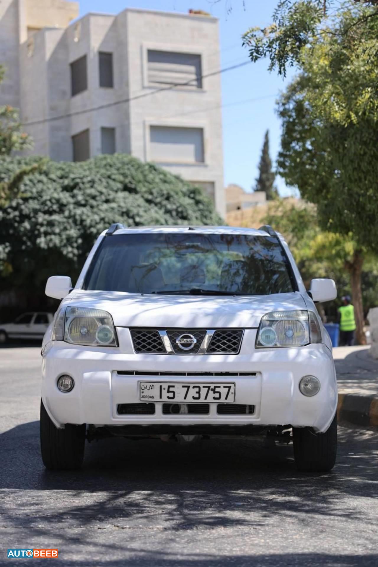 نيسان X-تريل 2004