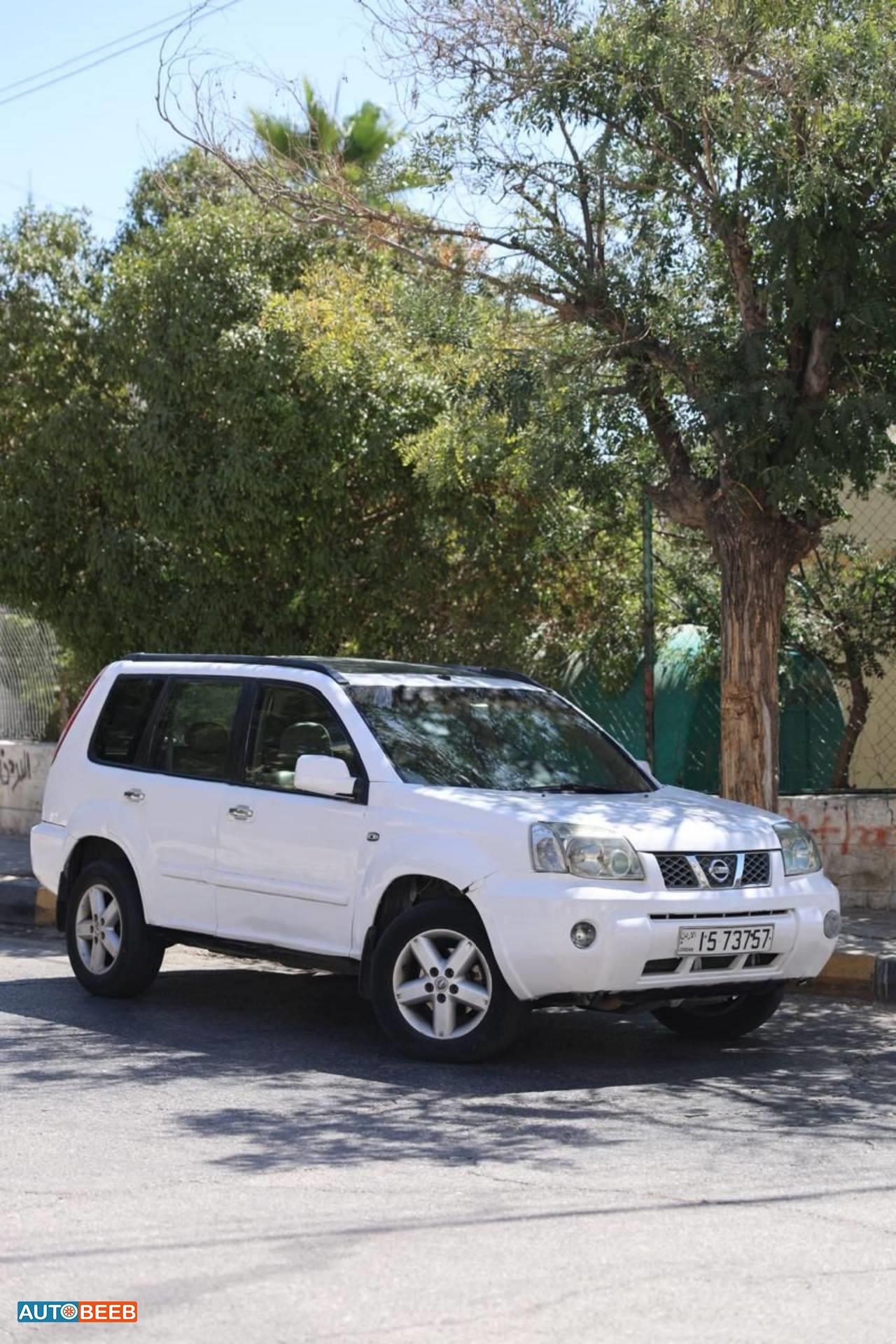 نيسان X-تريل 2004