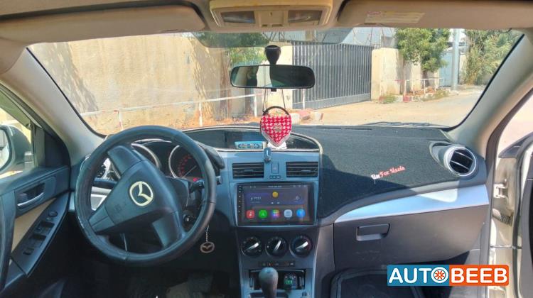 Mazda 3 2012