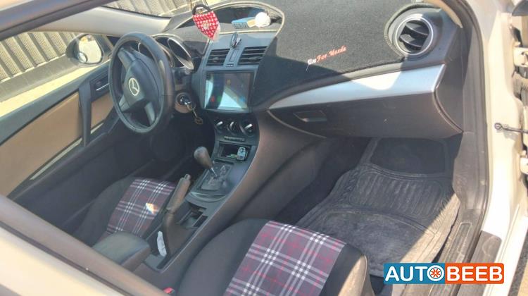 Mazda 3 2012