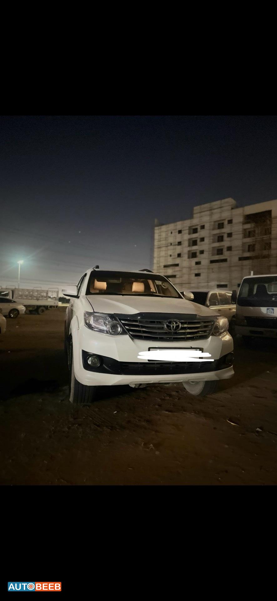 Toyota Fortuner 2014
