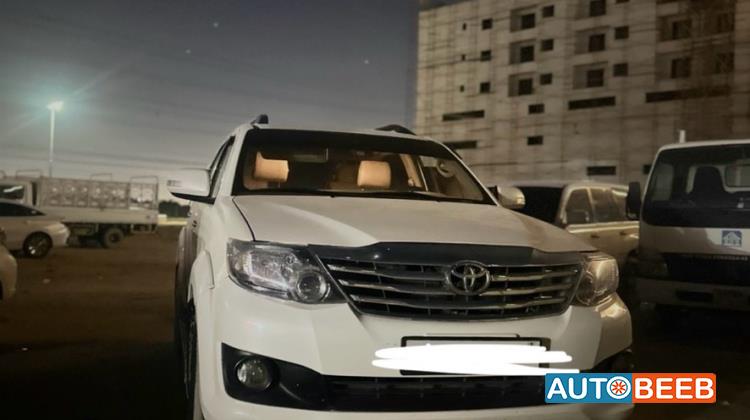 Toyota Fortuner 2014