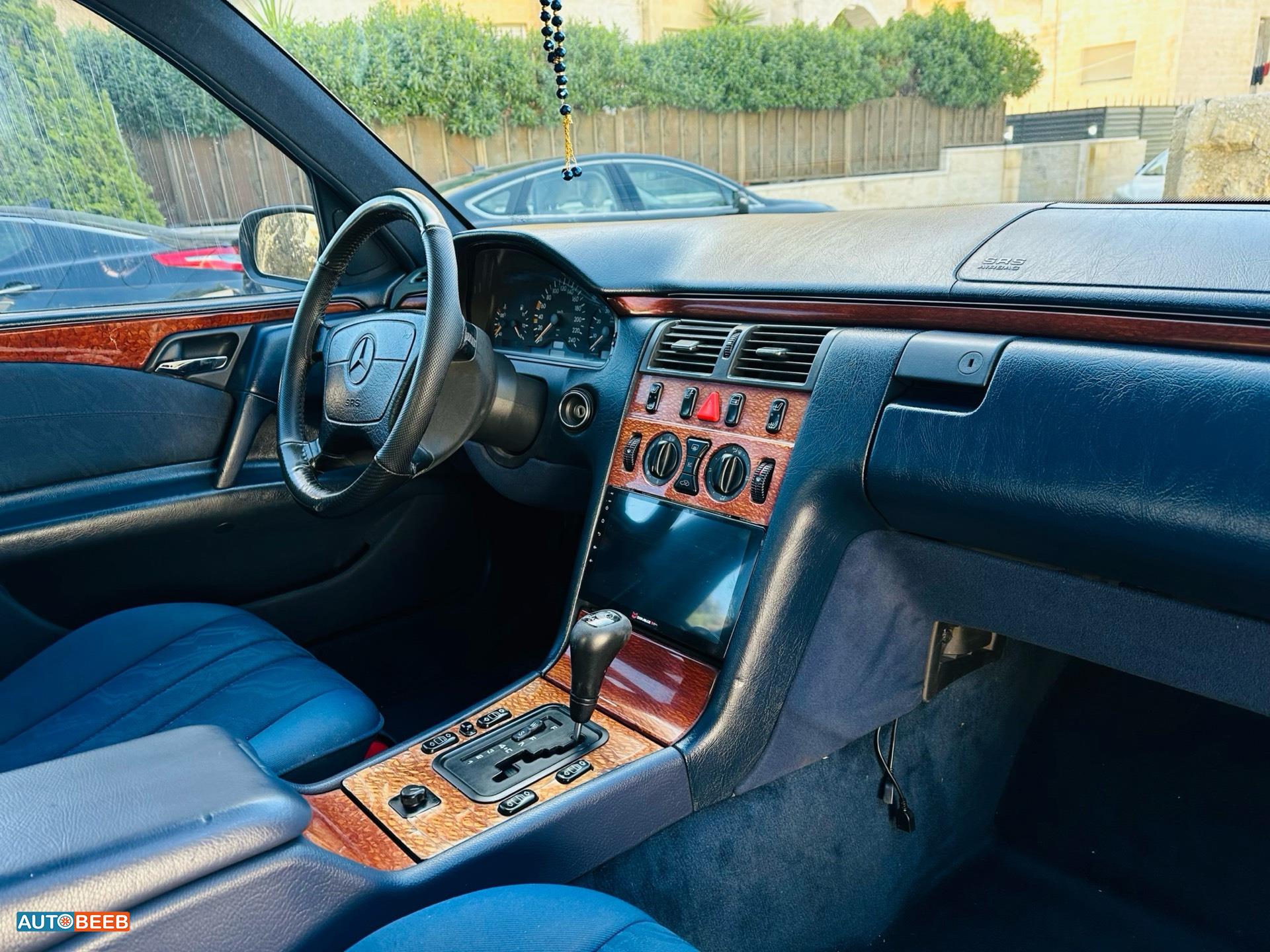 Mercedes Benz E200 1997