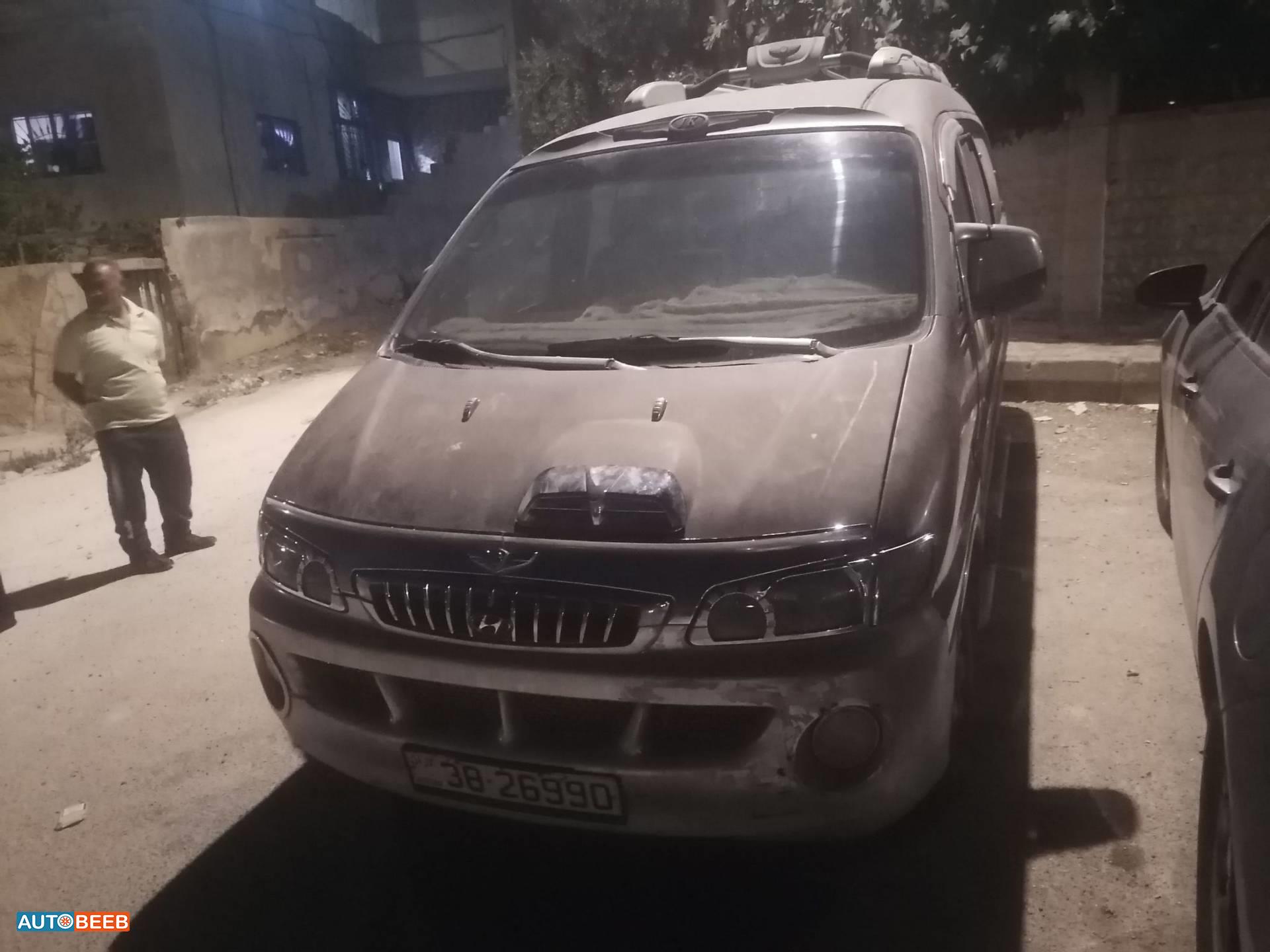 ميني باص هيونداي 2001