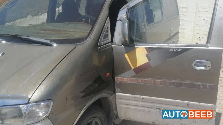 Minibus Hyundai 2001