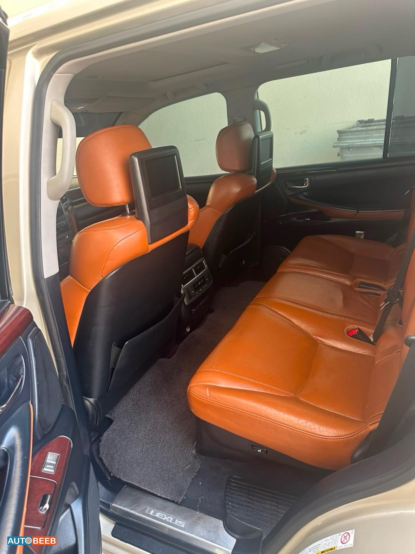 Lexus LX570 2013
