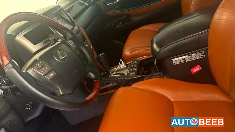 Lexus LX570 2013