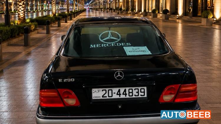 مرسيدس بنز E200 2004