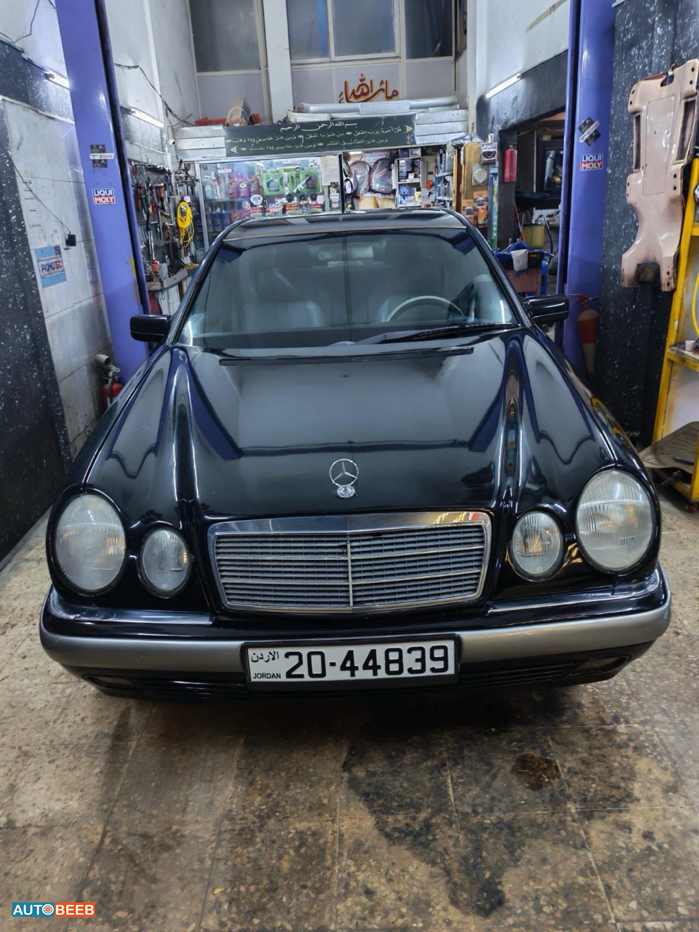 مرسيدس بنز E200 2004