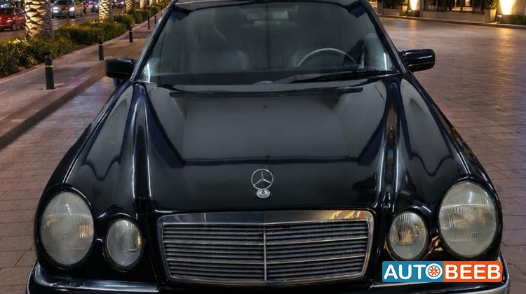 مرسيدس بنز E200 2004