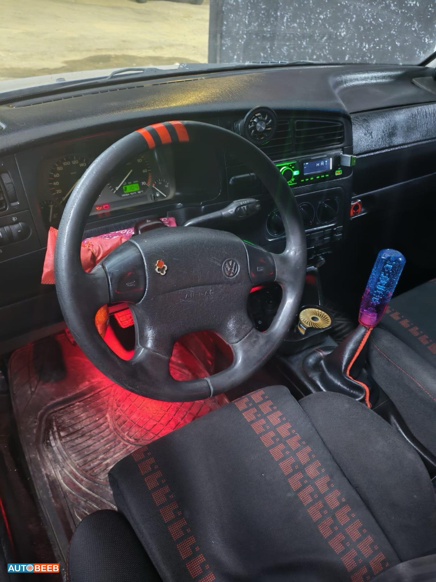 فولكس فاجن جولف GTI 1998