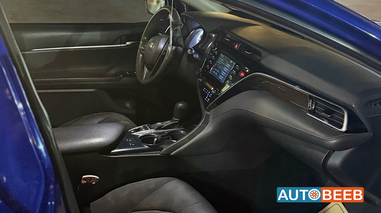 Toyota Camry 2018
