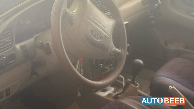 KIA Spectra 2004