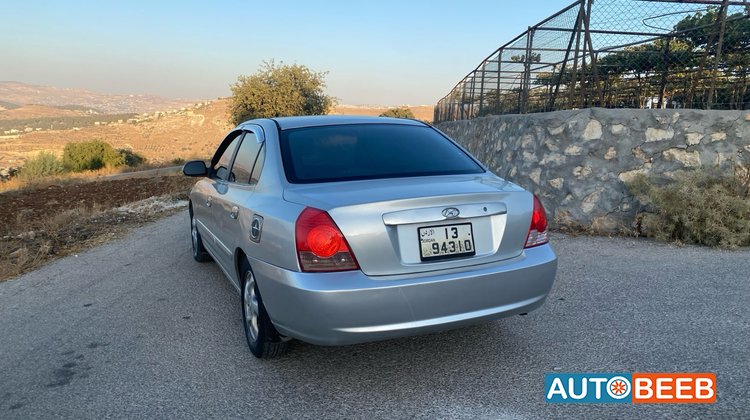 هيونداي افانتي 2004