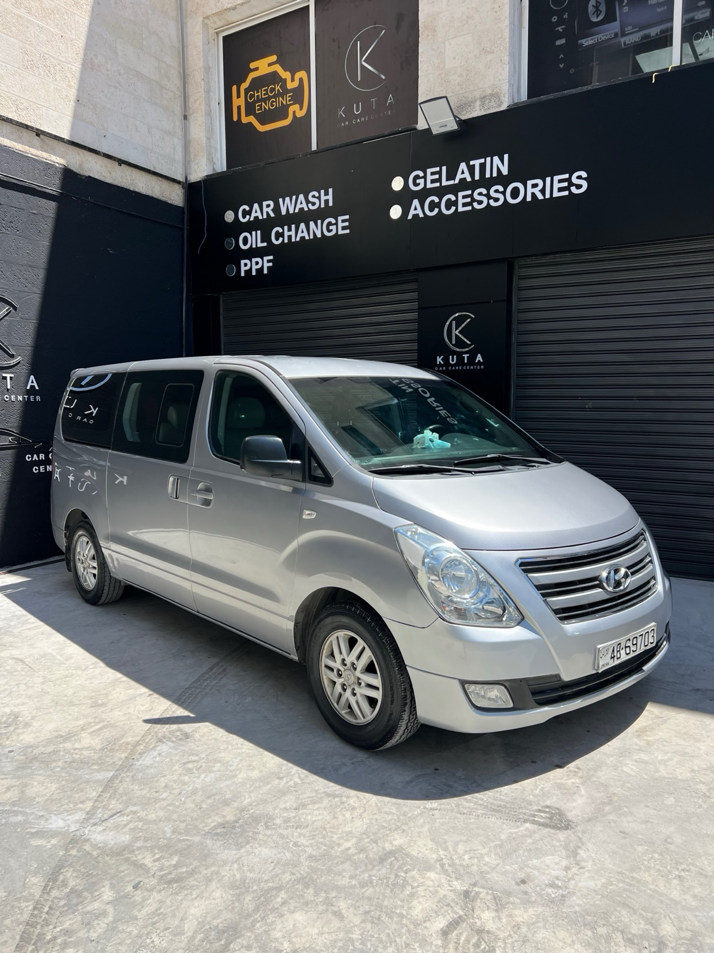 Minibus Hyundai 2016