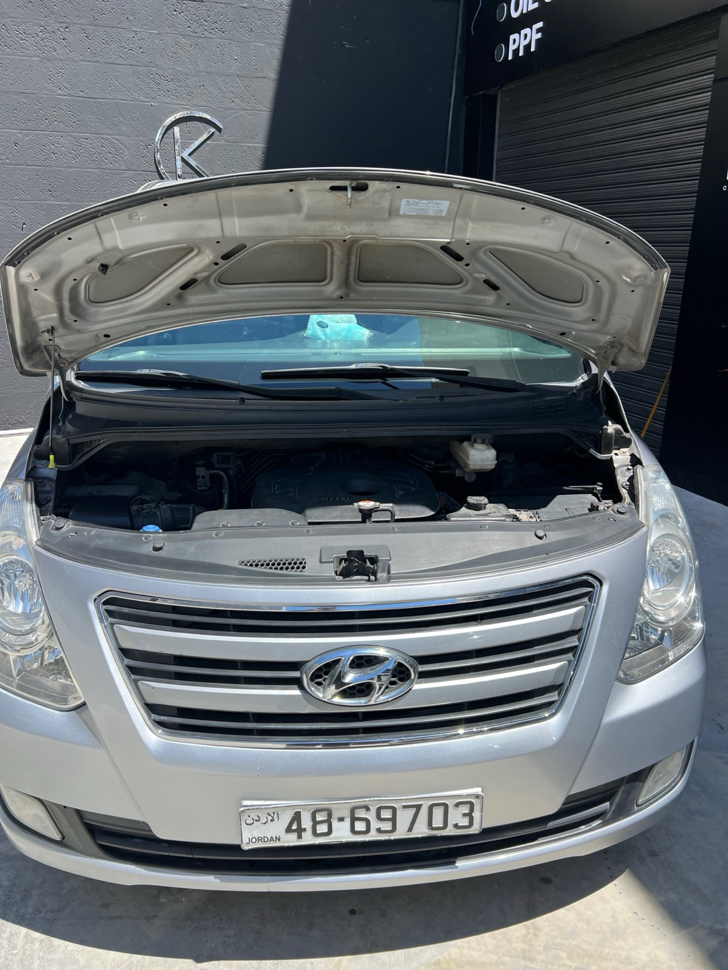 Minibus Hyundai 2016