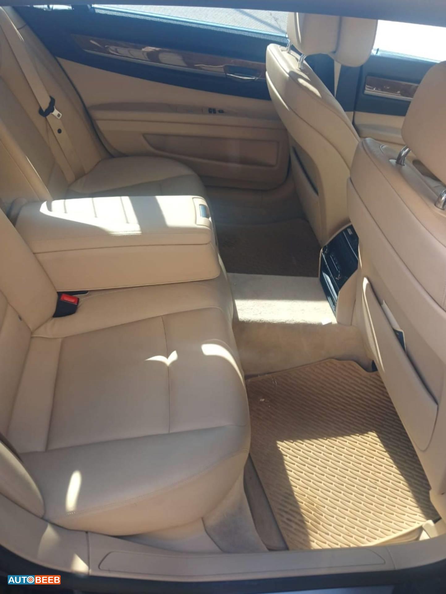 بي ام دبليو 740 2011