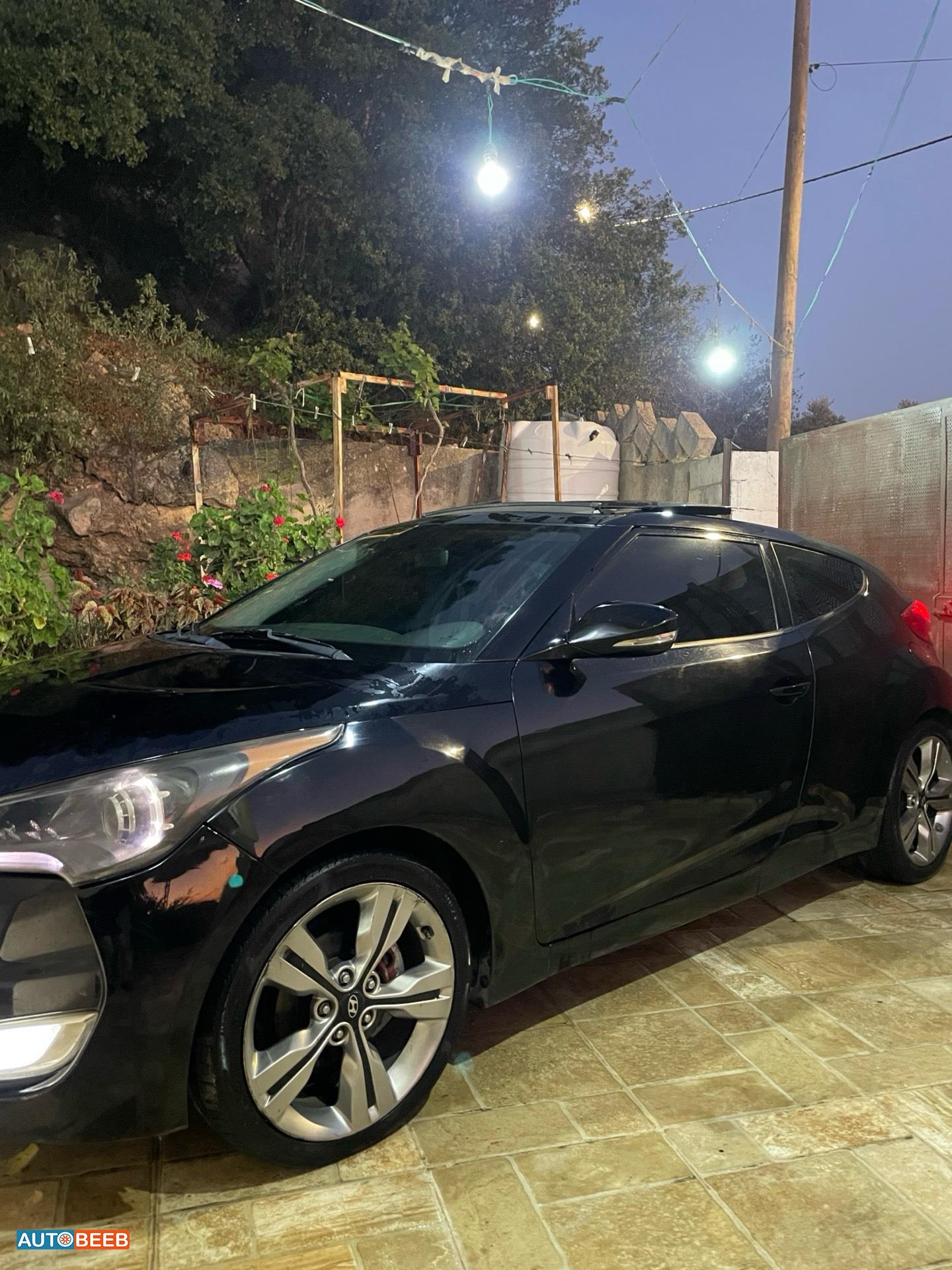 Hyundai Veloster 2012