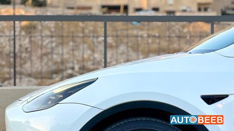 Tesla Y 2023