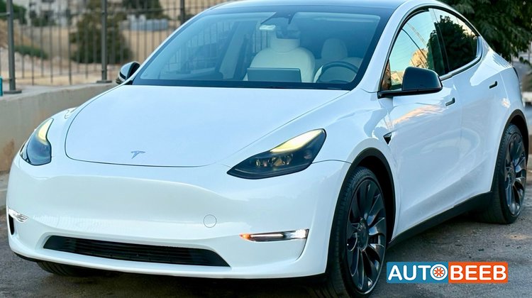Tesla Y 2023
