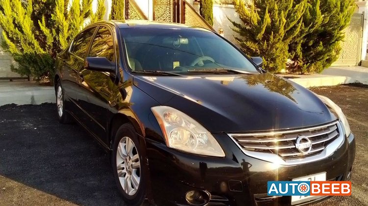 Nissan Altima 2011