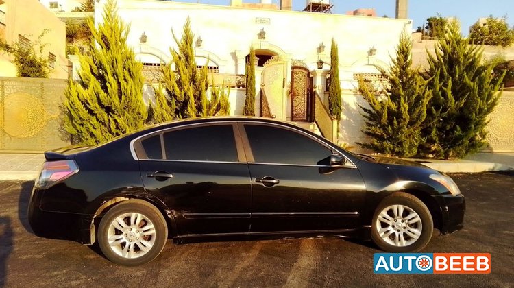 Nissan Altima 2011